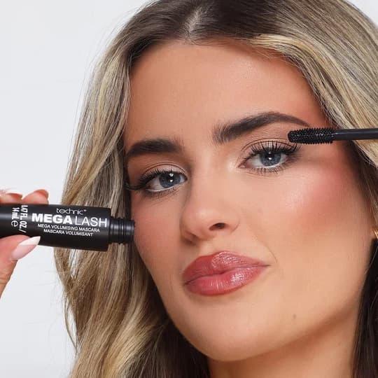 Technic Mega Lash Mega Volumising Mascara (Black Packaging)