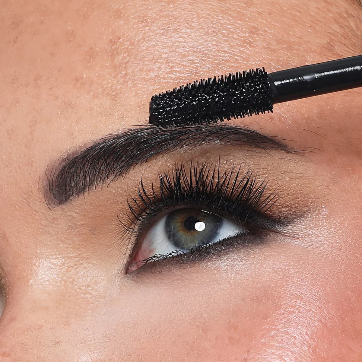 Technic Mega Lash Water Resistant Mascara (Blue Packaging)