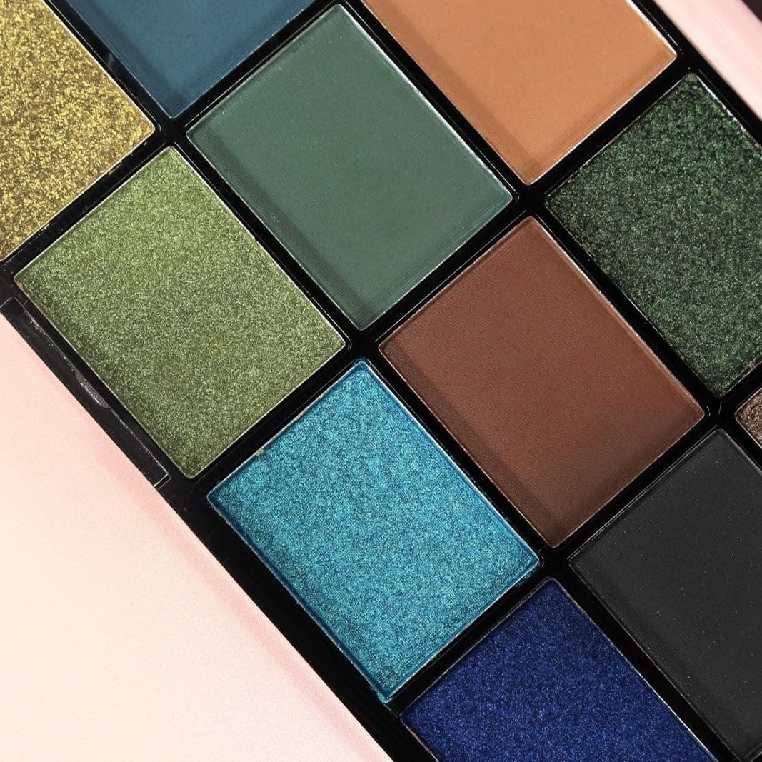 Technic Spirit Guide Pressed Pigment Palette